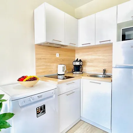 Attractive Family In Sunny Cascadas Family Apartament *